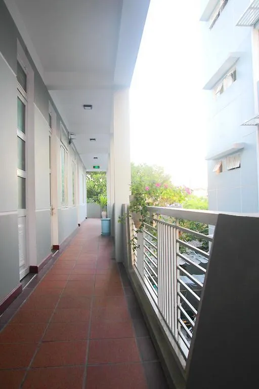 Quan Quan Hotel 2*, Da Nang
